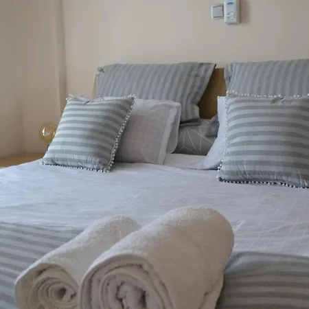 Emma - With Stunning Sea Views Holiday home