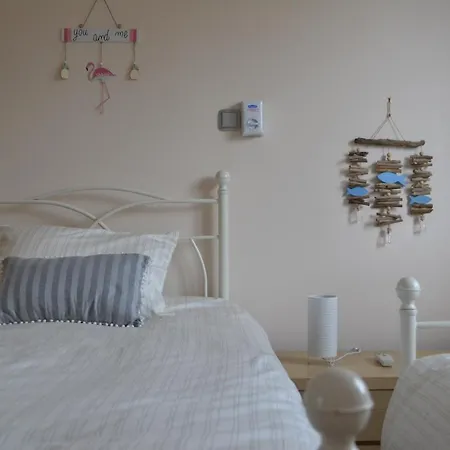 Emma - With Stunning Sea Views Holiday home